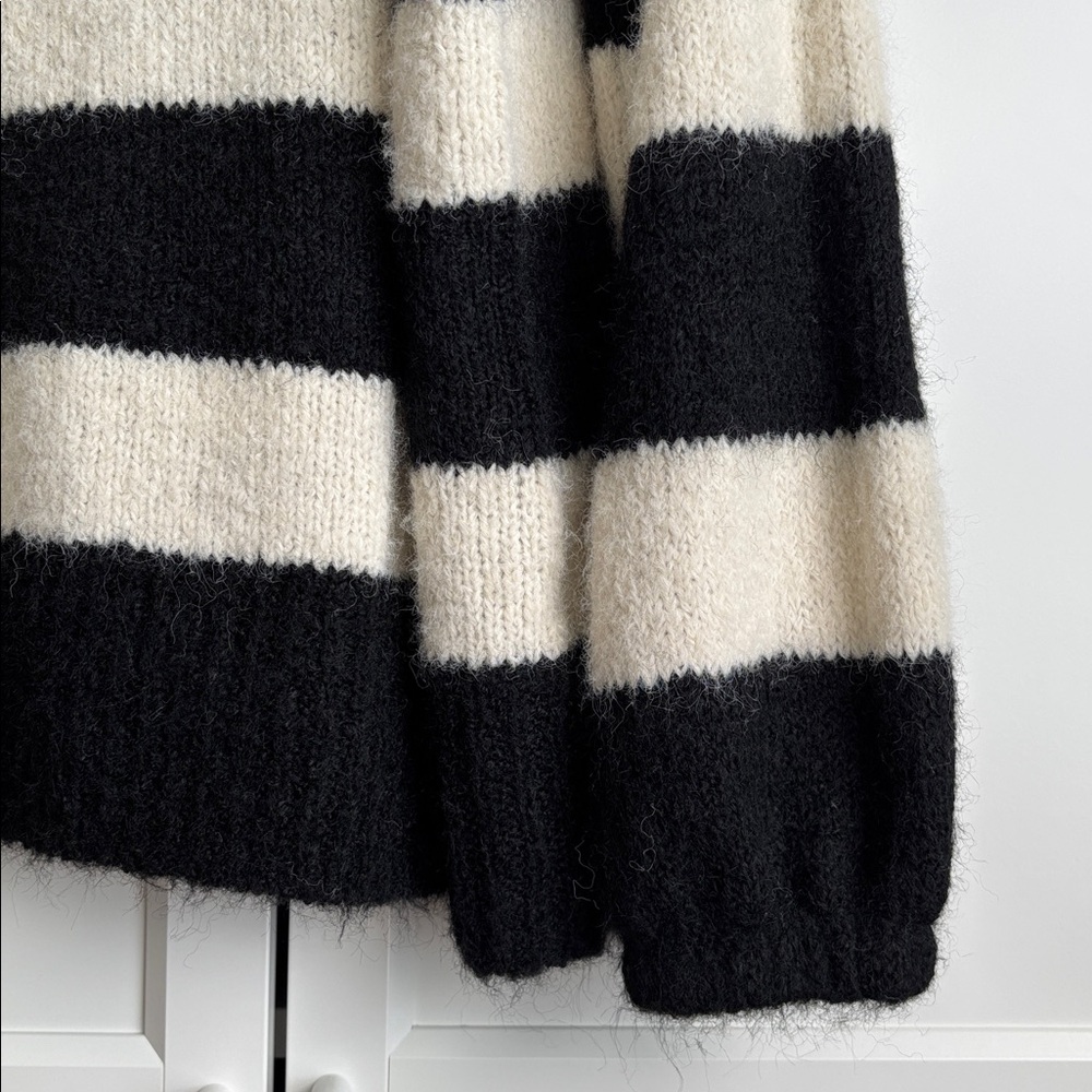 For Love & Lemons Meggy Oversized Sweater, XS - Picture 6 of 10